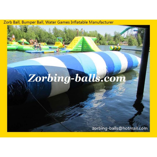 08 Inflatable Jumping Pillow